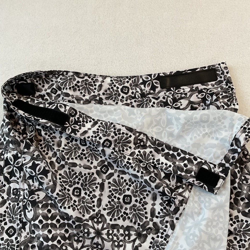 RipSkirt Hawaii Length 2 Wrap Skirt Mosaic Black White Large Swimsuit Coverup - Picture 9 of 9